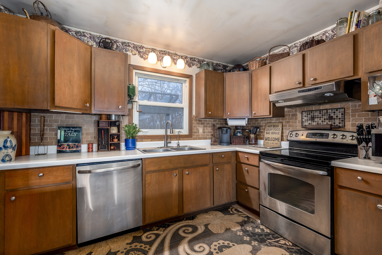 1949 North 31st Road Ottawa, IL 61350 - Photo 9 of 37