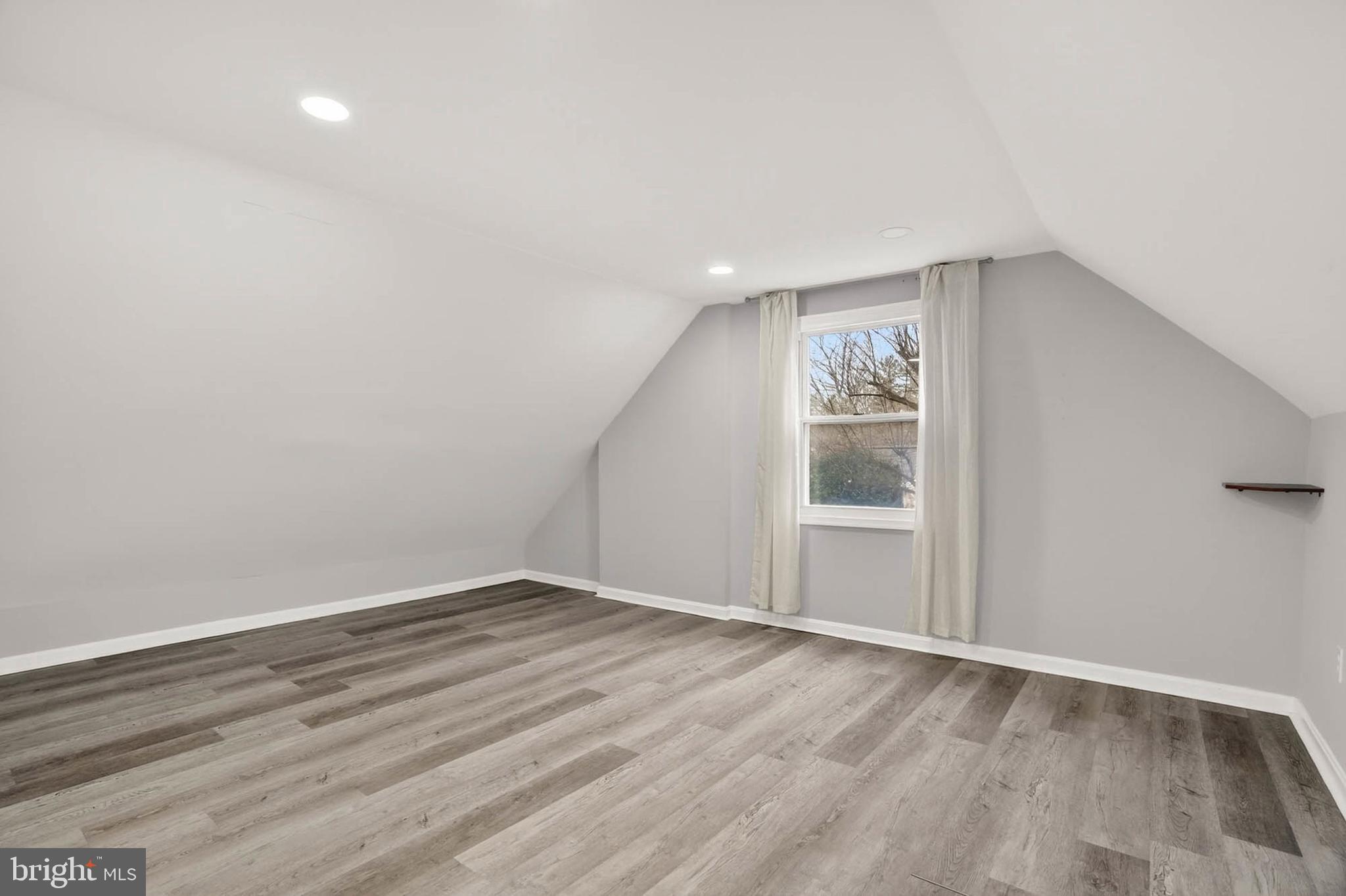 110 Melbourne Avenue Silver Spring, MD 20901 - Photo 17 of 33 Upper level primary suite w/ en suite bath