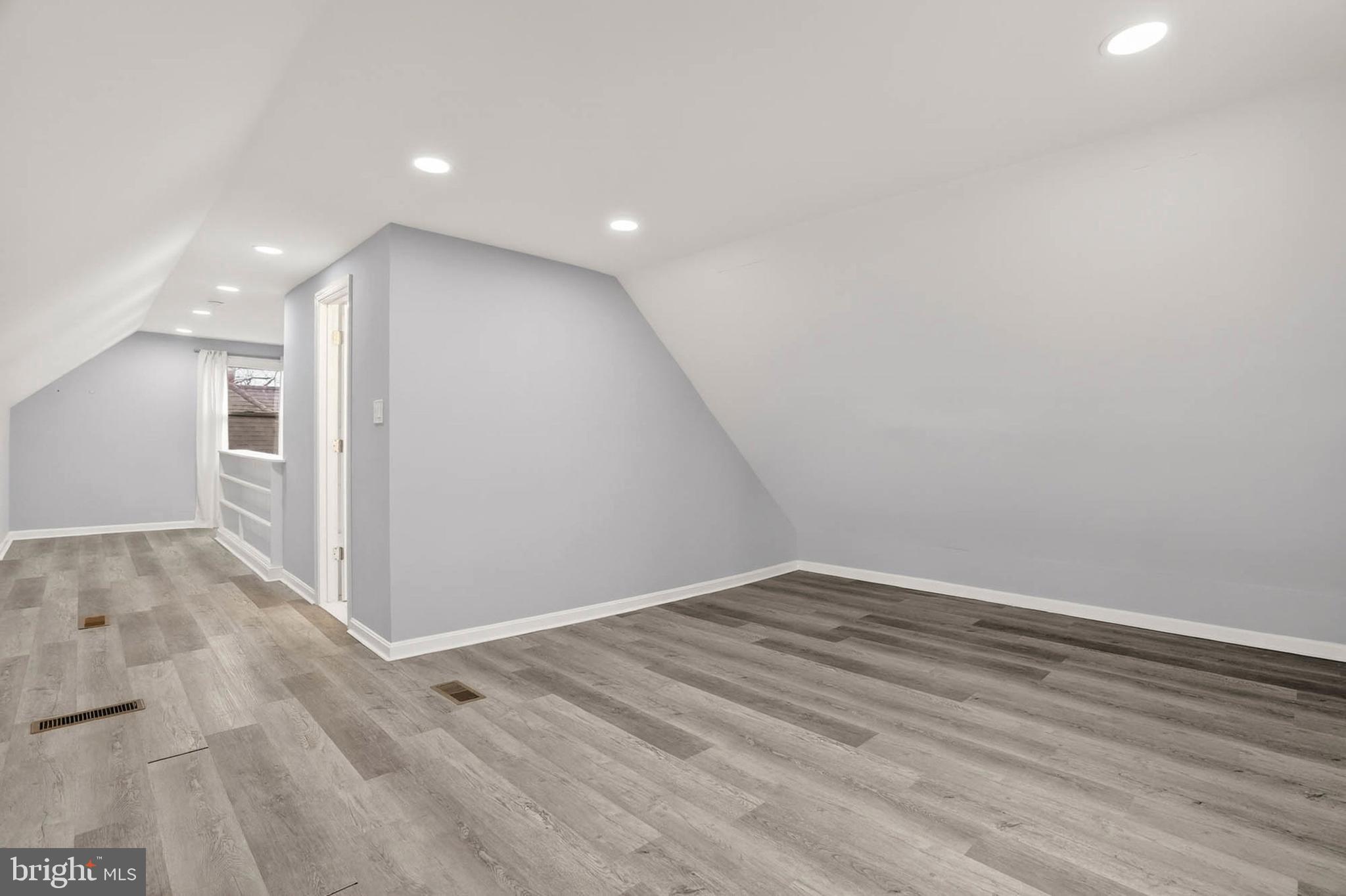 110 Melbourne Avenue Silver Spring, MD 20901 - Photo 18 of 33 Primary w/ LVP & walk-in closet