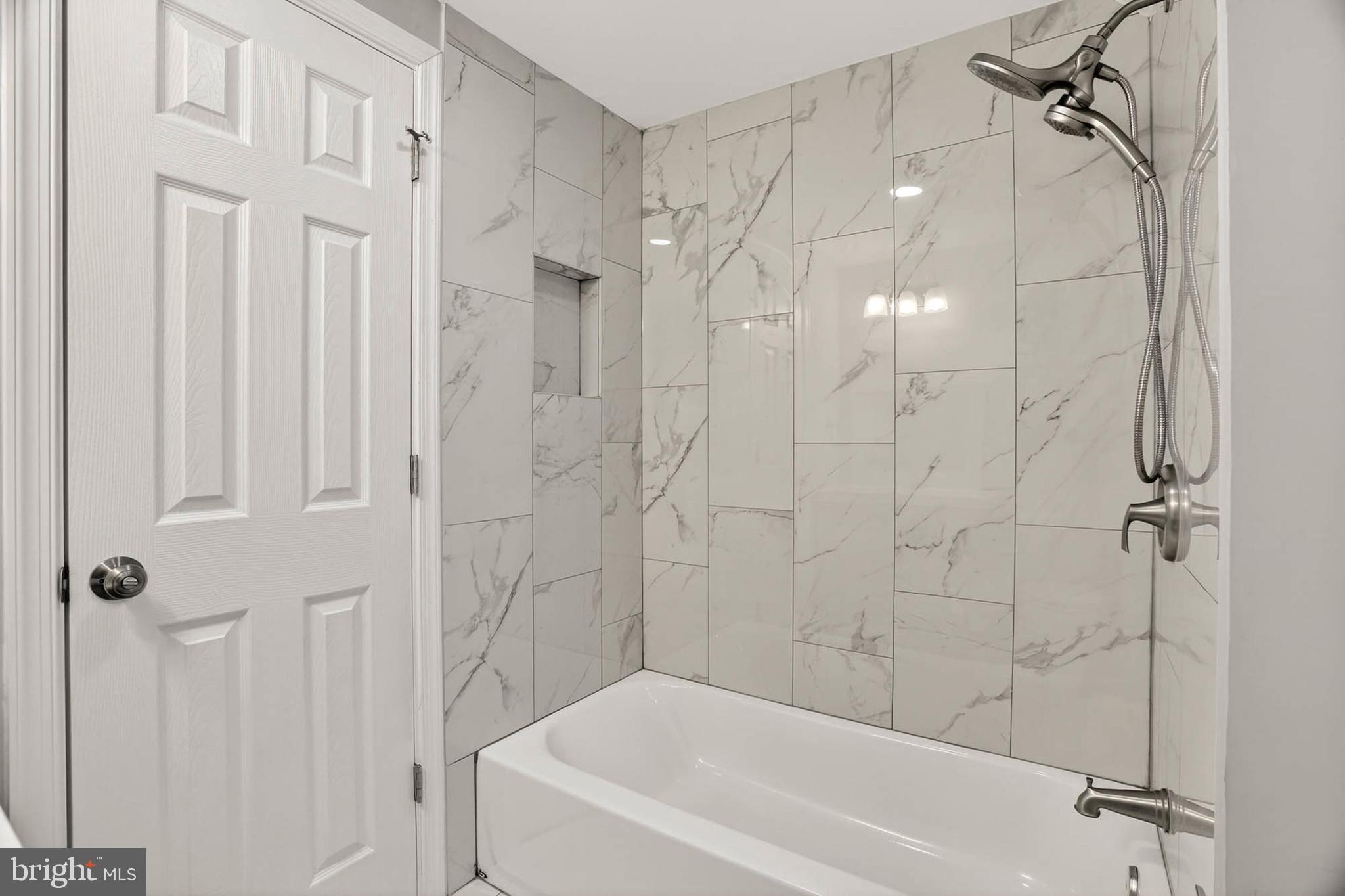 110 Melbourne Avenue Silver Spring, MD 20901 - Photo 21 of 33 Primary en/suite