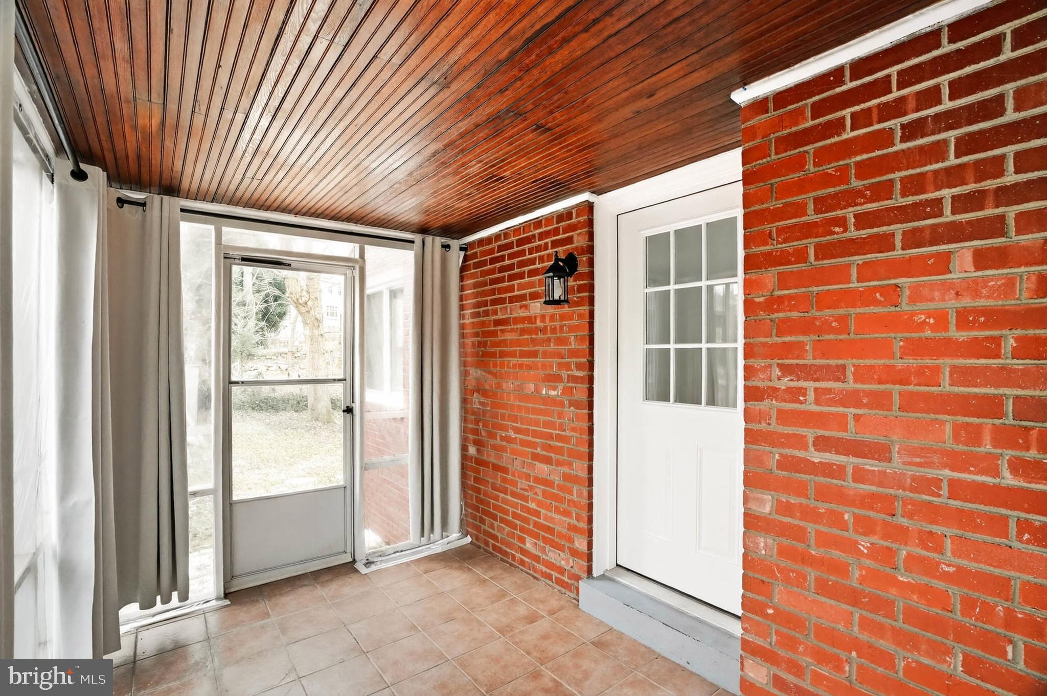 110 Melbourne Avenue Silver Spring, MD 20901 - Photo 3 of 33 Enclosed porch