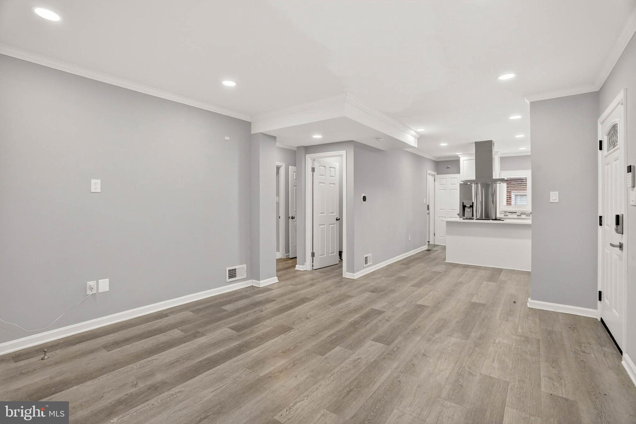 110 Melbourne Avenue Silver Spring, MD 20901 - Photo 6 of 33 Living/Kitchen/Dining