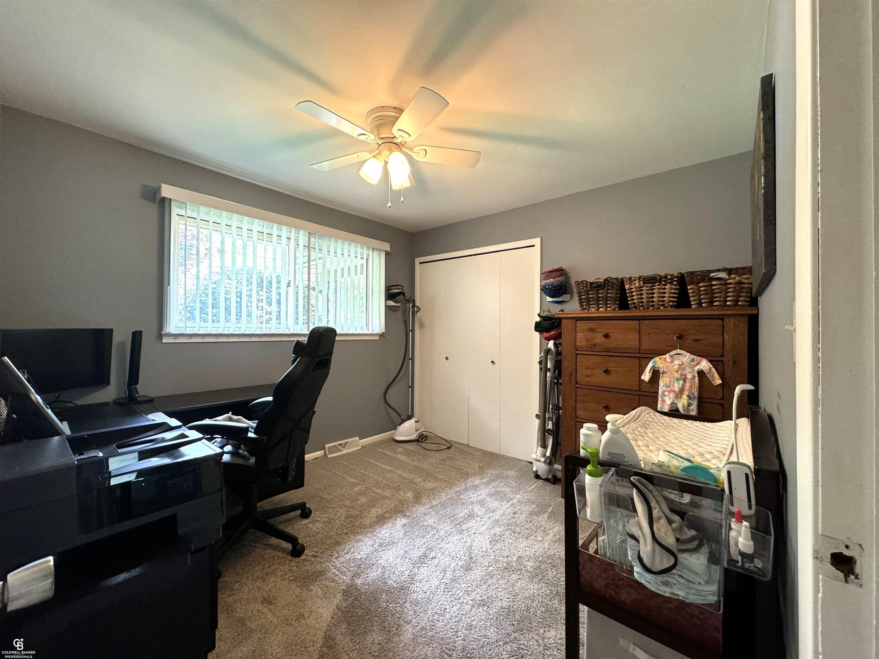 38281 Radde Street Clinton Township, MI 48036 - Photo 16 of 28 50152571-94ebf5ad-add0-480a-a36f-079730734ab1.JPG