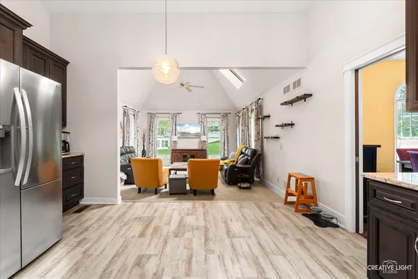 $445,000 | 6 Glengarry Lane, Sugar Grove, IL 60554