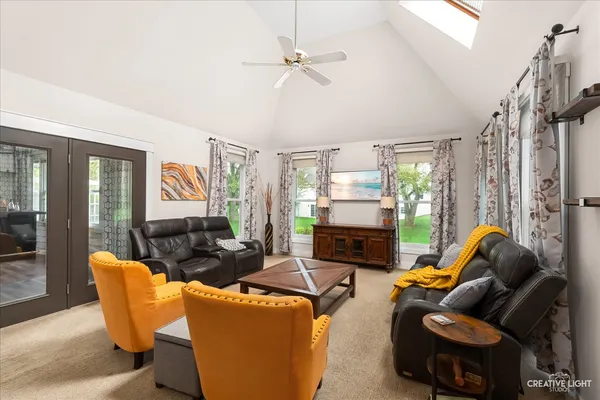 $445,000 | 6 Glengarry Lane, Sugar Grove, IL 60554