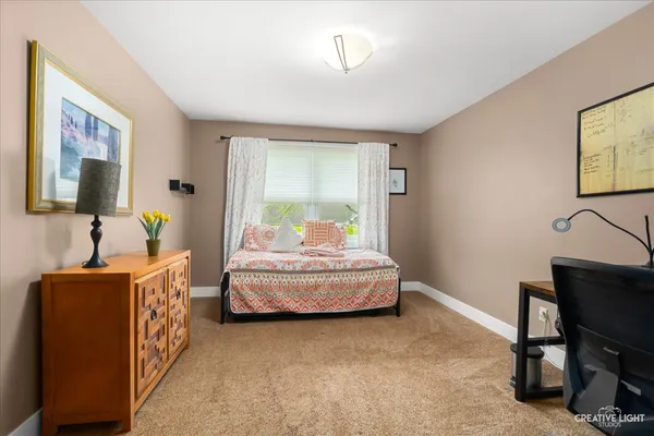 $445,000 | 6 Glengarry Lane, Sugar Grove, IL 60554