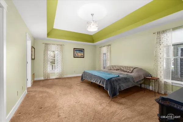 $445,000 | 6 Glengarry Lane, Sugar Grove, IL 60554