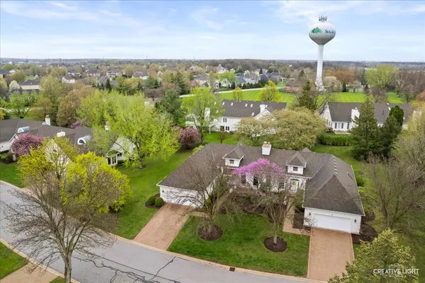 $445,000 | 6 Glengarry Lane, Sugar Grove, IL 60554