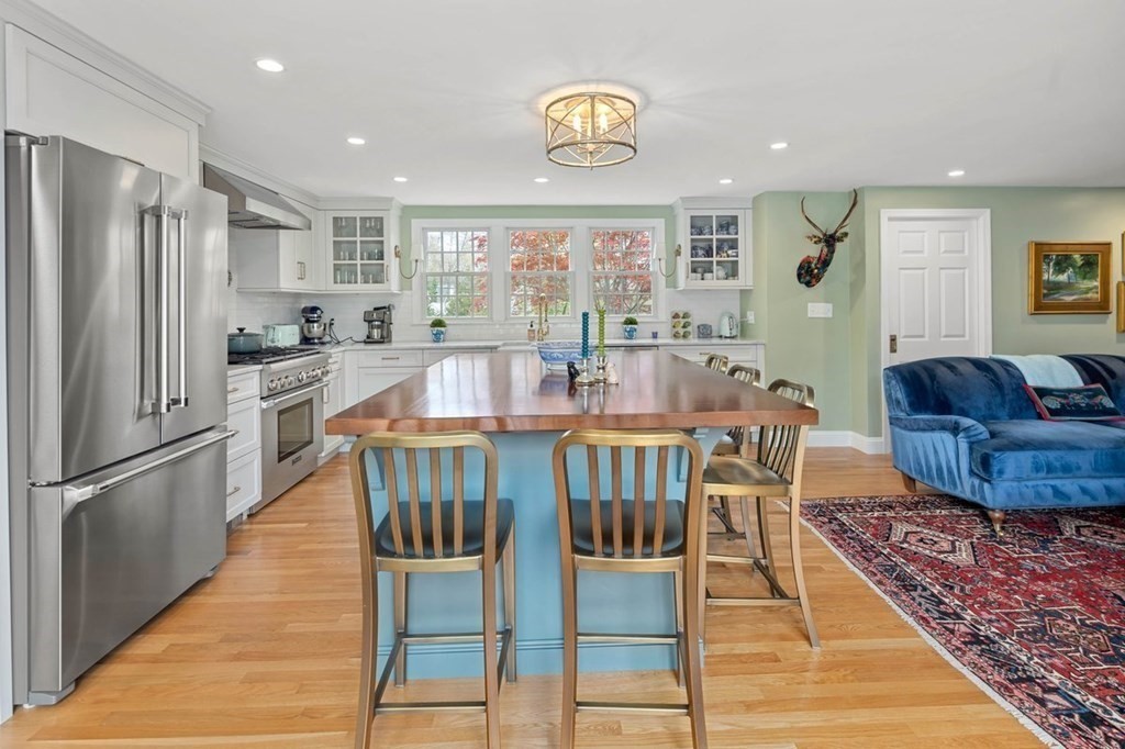 8 Rockwood Road Hingham, MA 02043 - Photo 12 of 41