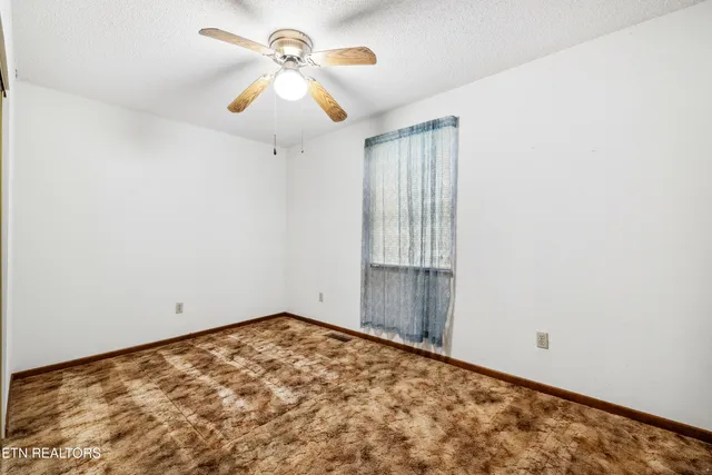 $865,000 | 351 Breanna Lane, Washburn, TN 37888