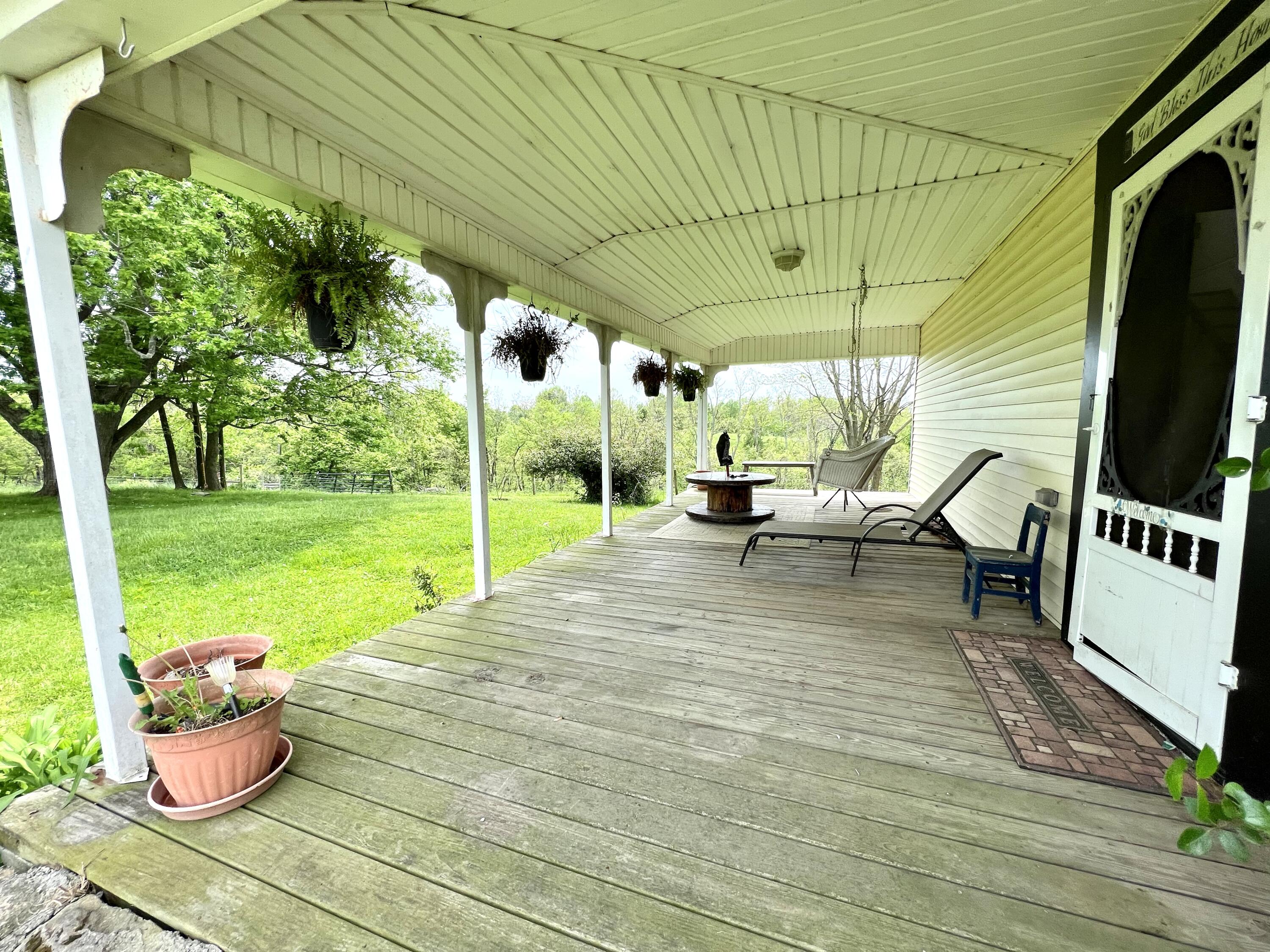 413 Nina Ridge Road Lancaster, KY 40444 - Photo 2 of 16 7B45E6A9-E039-4D1D-9E9F-8865E55A6D1E