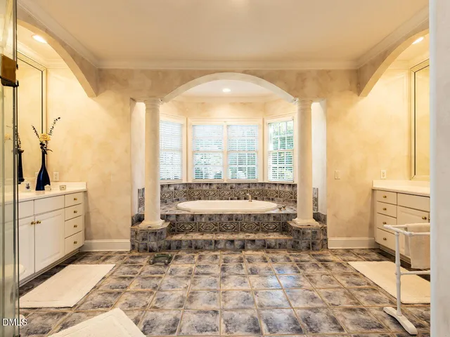 $2,300,000 | 6001 Atkins Farm Court, Raleigh, NC 27606