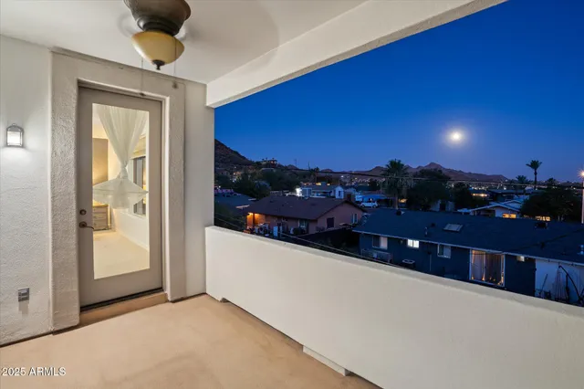 a view of entryway and hall