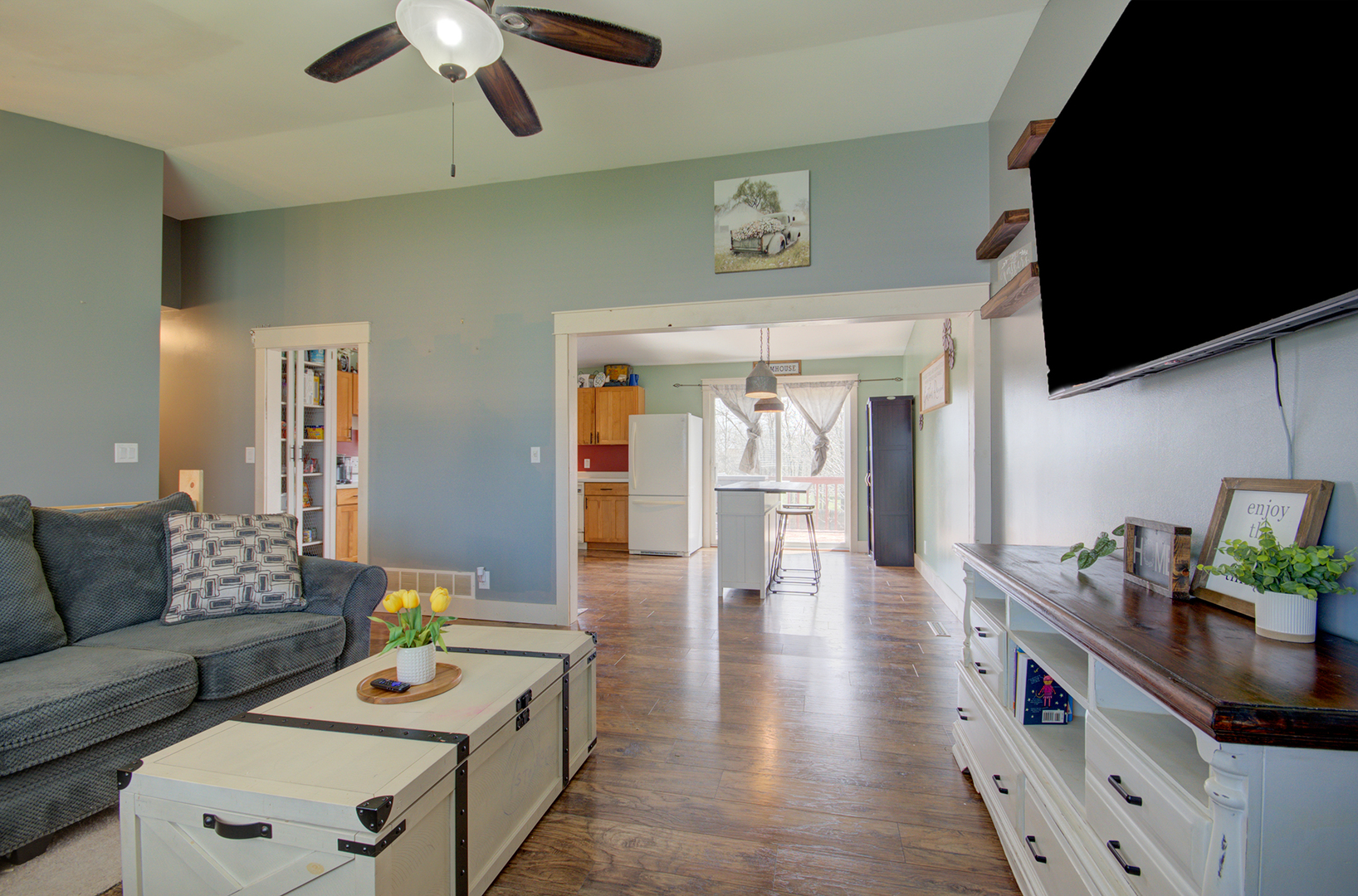 4084 East 2370th Road Sheridan, IL 60551 - Photo 4 of 23 Gallery Image 4