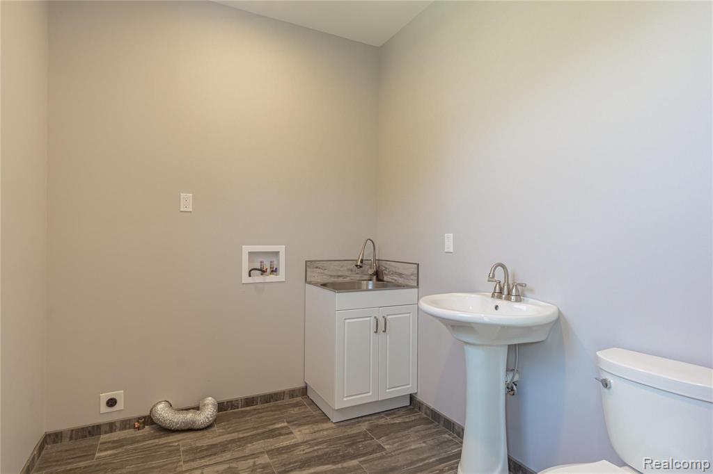 4459 Owen Road Fenton, MI 48430 - Photo 20 of 37