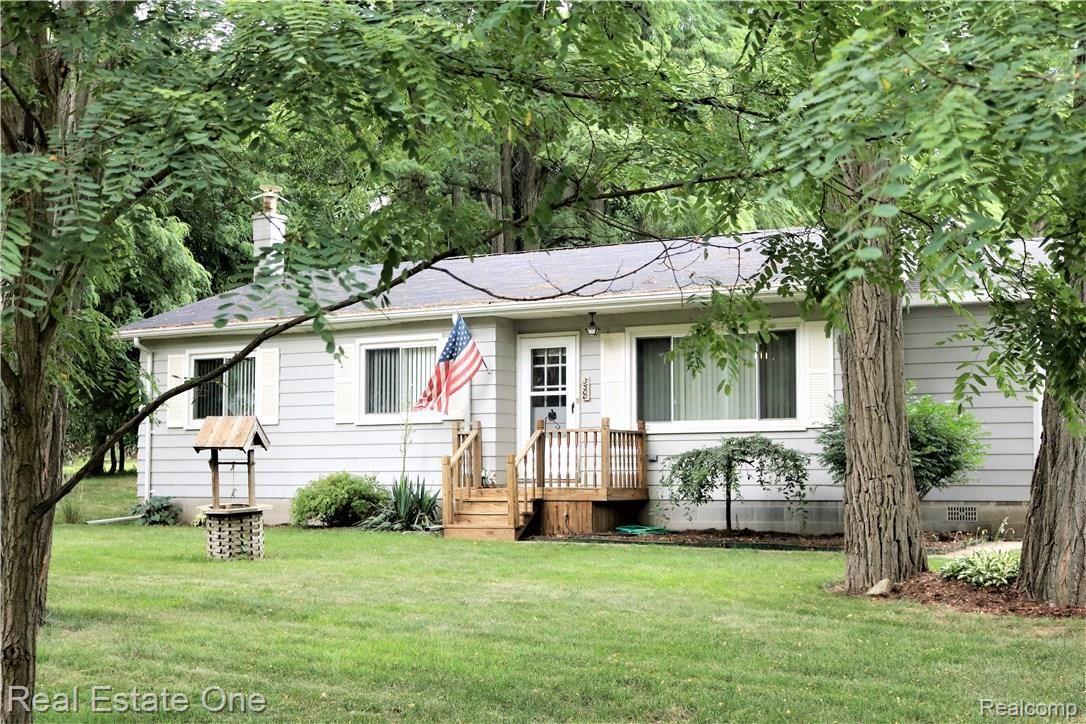 3500 Gregory Road Lake Orion, MI 48359 - Photo 1 of 30 IMG_6163 (2).JPG