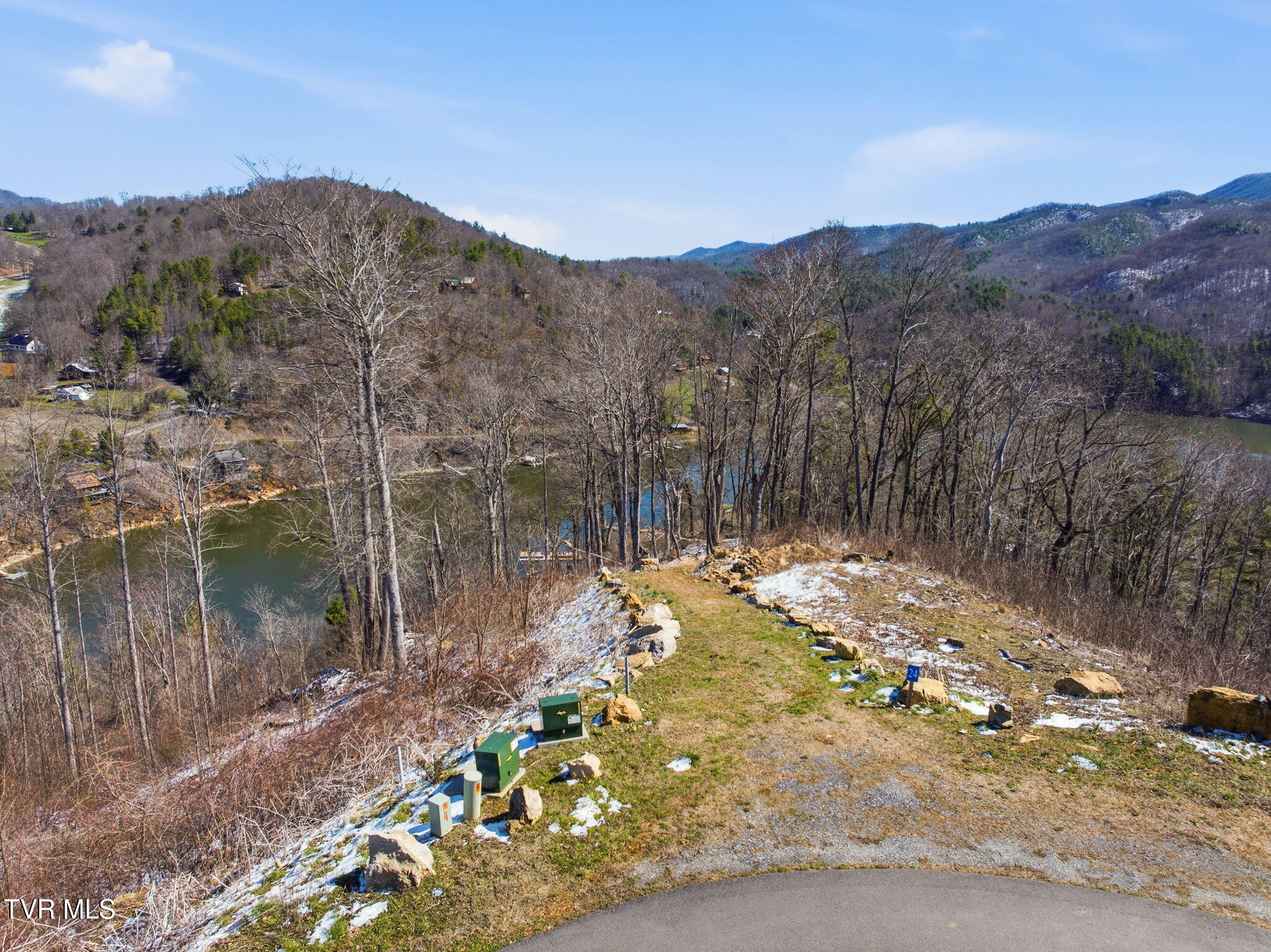 Lot 25 Eagle Rdg Parkway, Unit 25 Butler, TN 37640 - Photo 9 of 31 32-web-or-mls-Eagle Rdg Pkwy-3