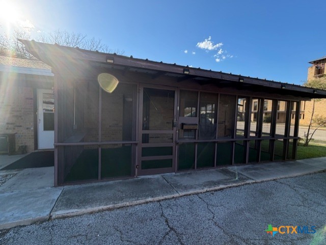 508 East Travis Street Luling, TX 78648 - Photo 16 of 17 a front view of a house
