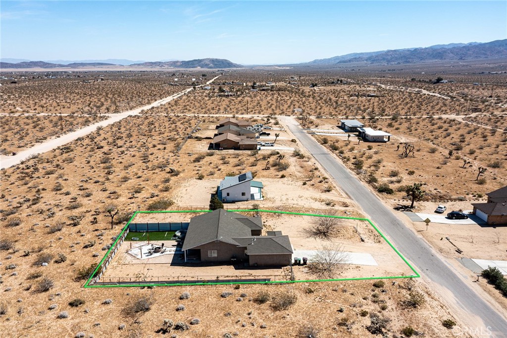 62382 Crestview Drive Joshua Tree, CA 92252 - Photo 38 of 45