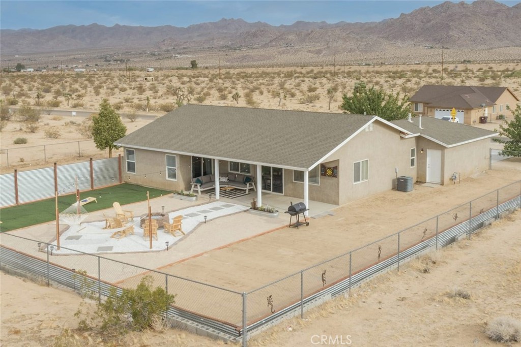 62382 Crestview Drive Joshua Tree, CA 92252 - Photo 4 of 31 a view of house with ocean view