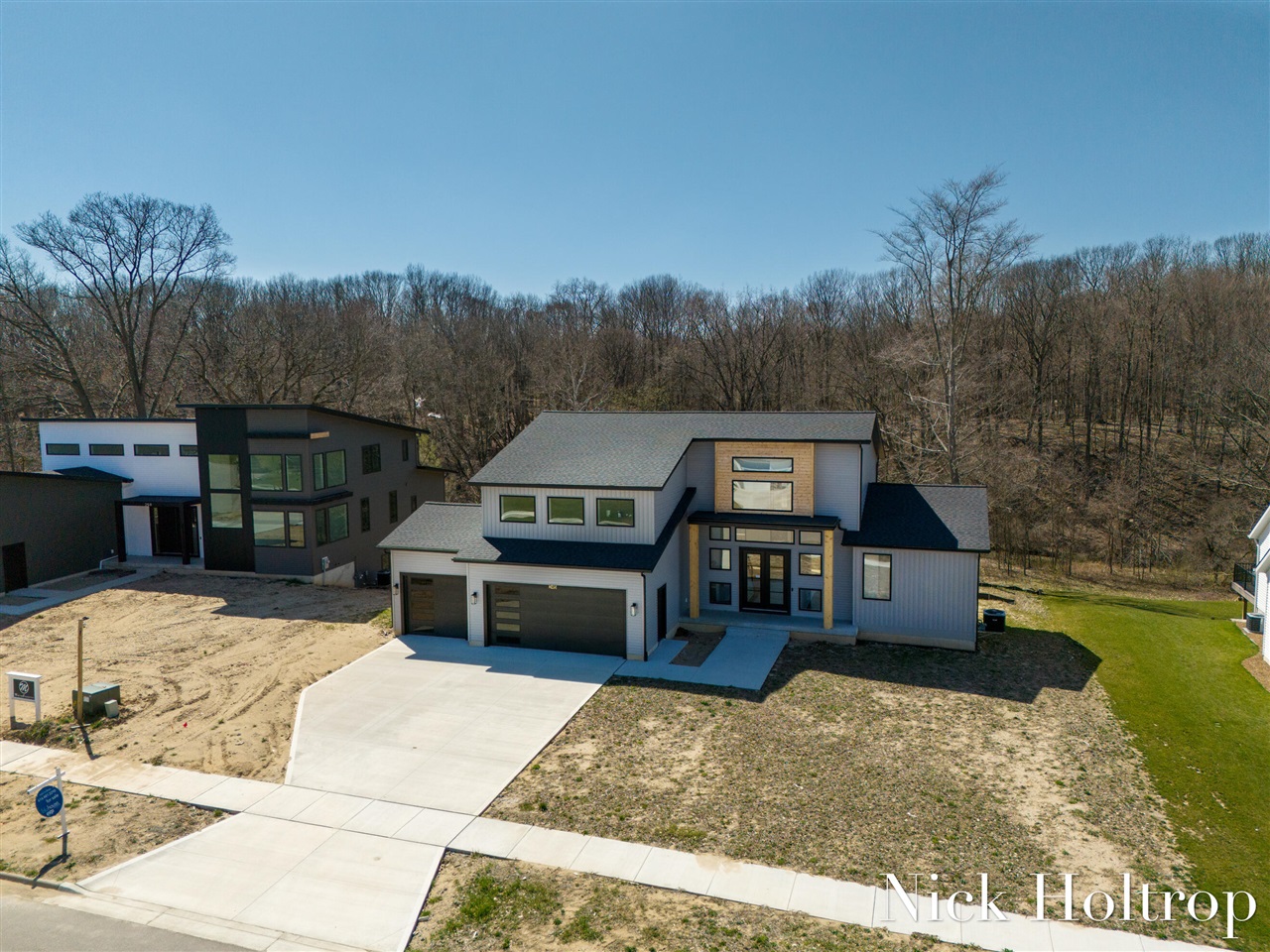 245 Tallman Ridge Grand Rapids, MI 49504 - Photo 2 of 23