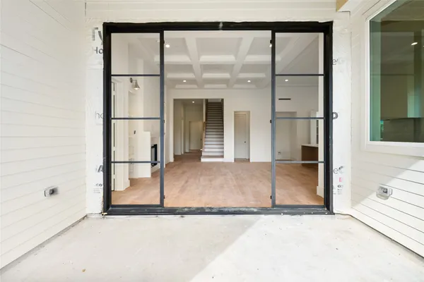 $1,329,900 | 1002 East 25th Street, Houston, TX 77009