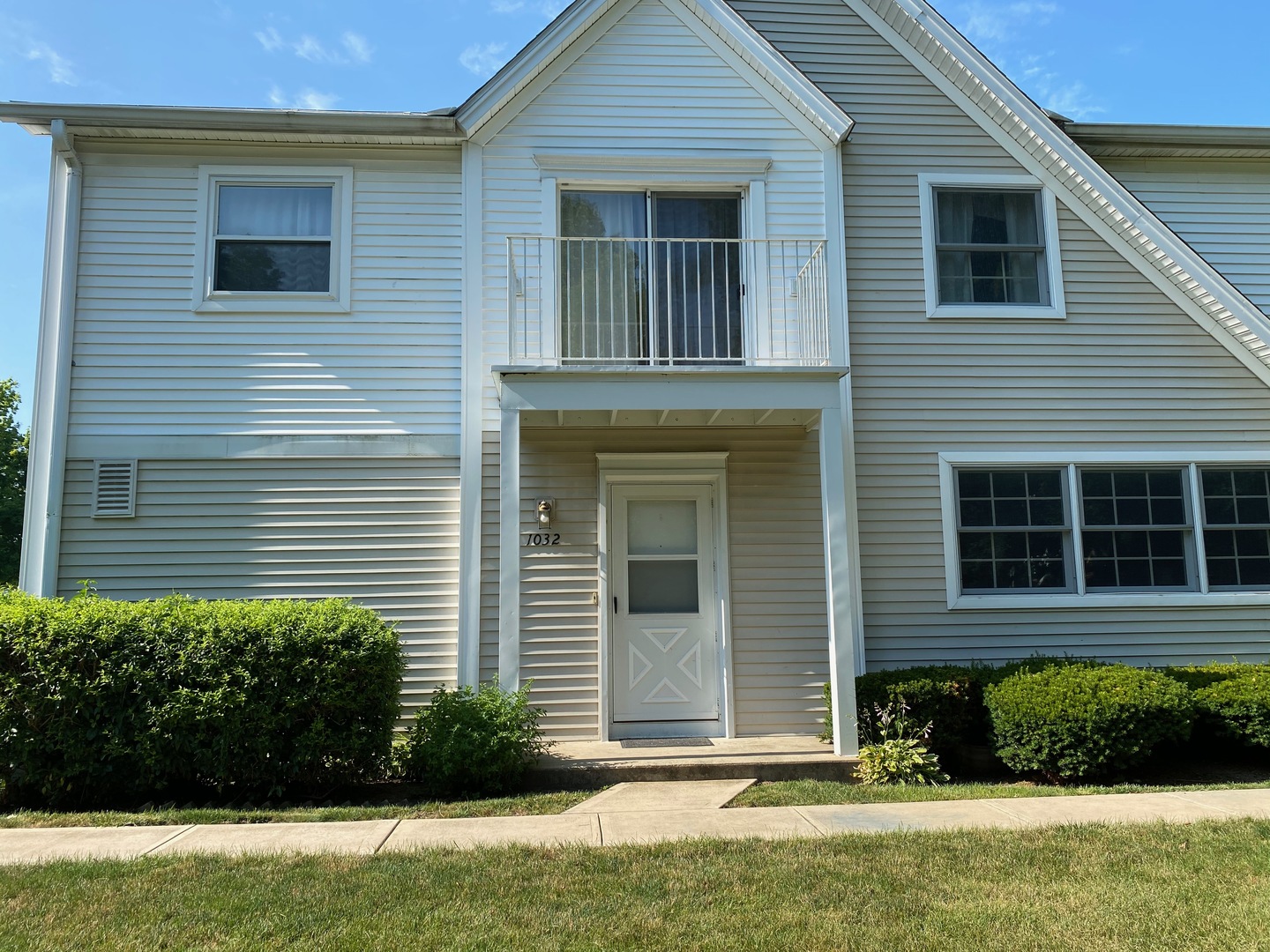 1032 Inverrary Lane, Unit 1032 Deerfield, IL 60015 - Photo 1 of 18