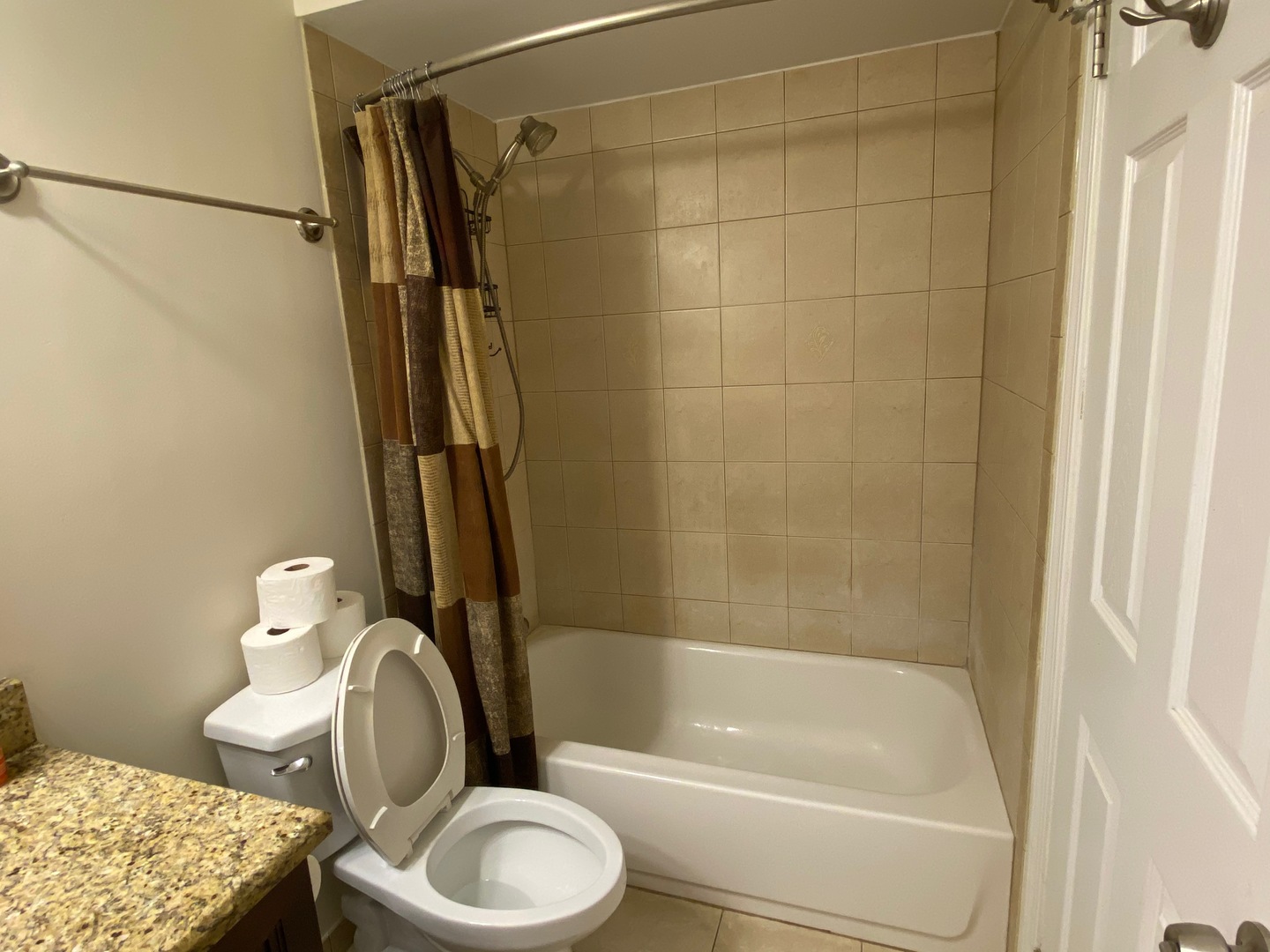 1032 Inverrary Lane, Unit 1032 Deerfield, IL 60015 - Photo 9 of 18