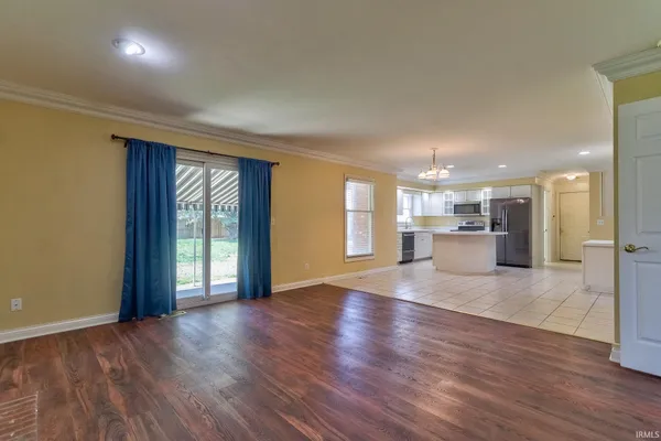 $419,900 | 4433 Foxmoor Drive, Newburgh, IN 47630