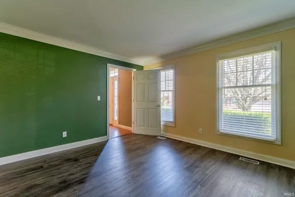 $419,900 | 4433 Foxmoor Drive, Newburgh, IN 47630