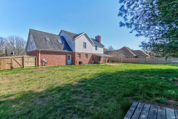 $419,900 | 4433 Foxmoor Drive, Newburgh, IN 47630