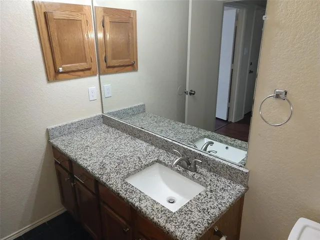 $1,895 | 5704 Congressional Drive, Arlington, TX 76018