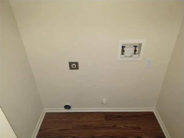 $1,895 | 5704 Congressional Drive, Arlington, TX 76018