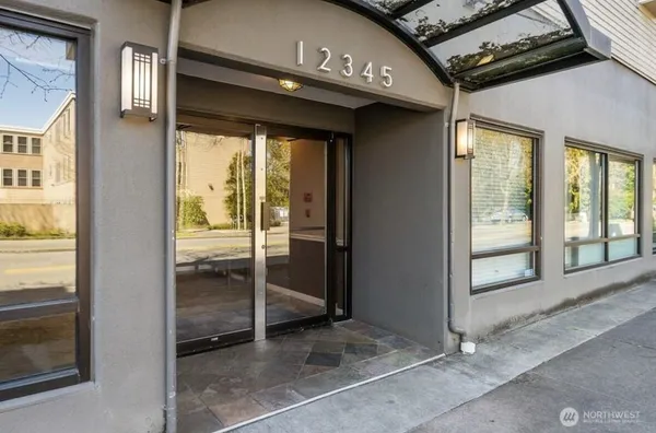 $385,000 | 12345 Roosevelt Way Northeast, Unit 305, Seattle, WA 98125