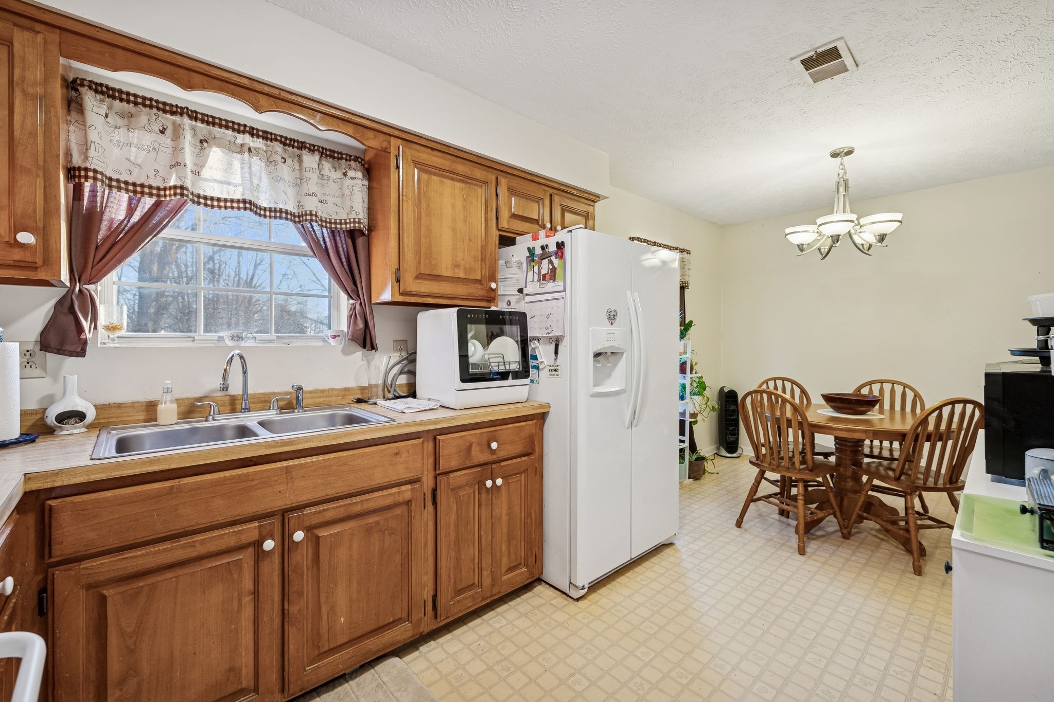 1337 Oaklawn Road Chapmansboro, TN 37035 - Photo 10 of 29