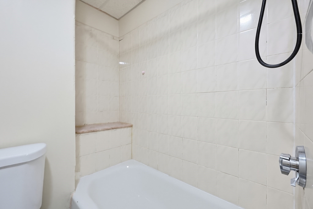 230 Pleasant Street Worcester, MA 01609 - Photo 33 of 41