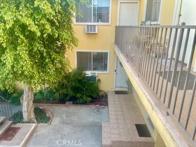 $2,850 | 5105 Woodman Avenue, Unit 3, Sherman Oaks, CA 91423