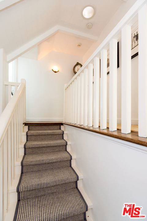 21644 Pacific Coast Highway Malibu, CA 90265 - Photo 43 of 53 a view of entryway