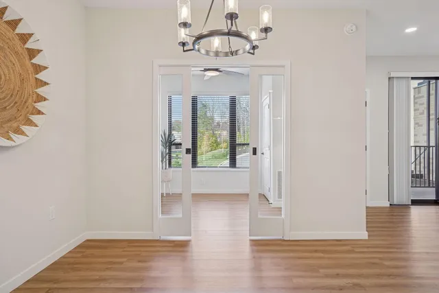 $299,900 | 1948 Wayzata Boulevard, Unit 105, Long Lake, MN 55356