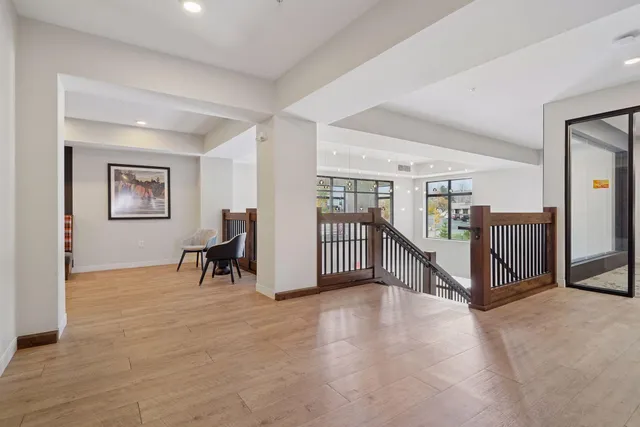 $299,900 | 1948 Wayzata Boulevard, Unit 105, Long Lake, MN 55356