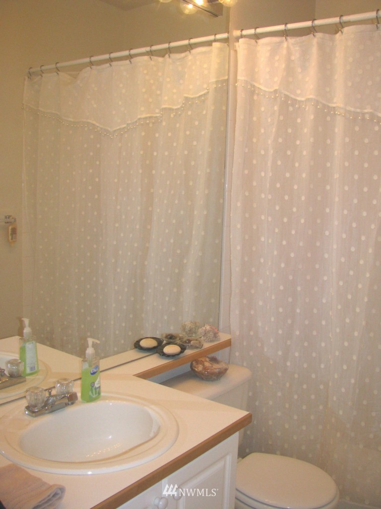 440 South 51st Court, Unit B301 Renton, WA 98055 - Photo 6 of 9
