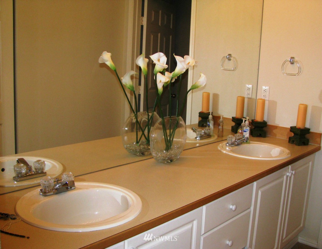 440 South 51st Court, Unit B301 Renton, WA 98055 - Photo 7 of 9