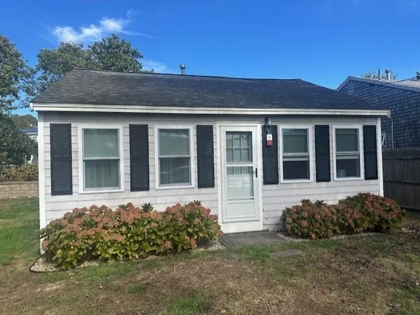 $479,900 | 12 Gardiner Lane, Yarmouth, MA 02664