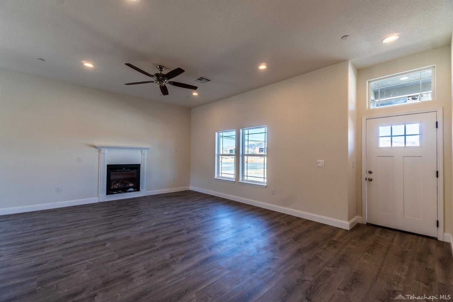 22409 Mariposa Road Tehachapi, CA 93561 - Photo 3 of 21 Gallery Image 3
