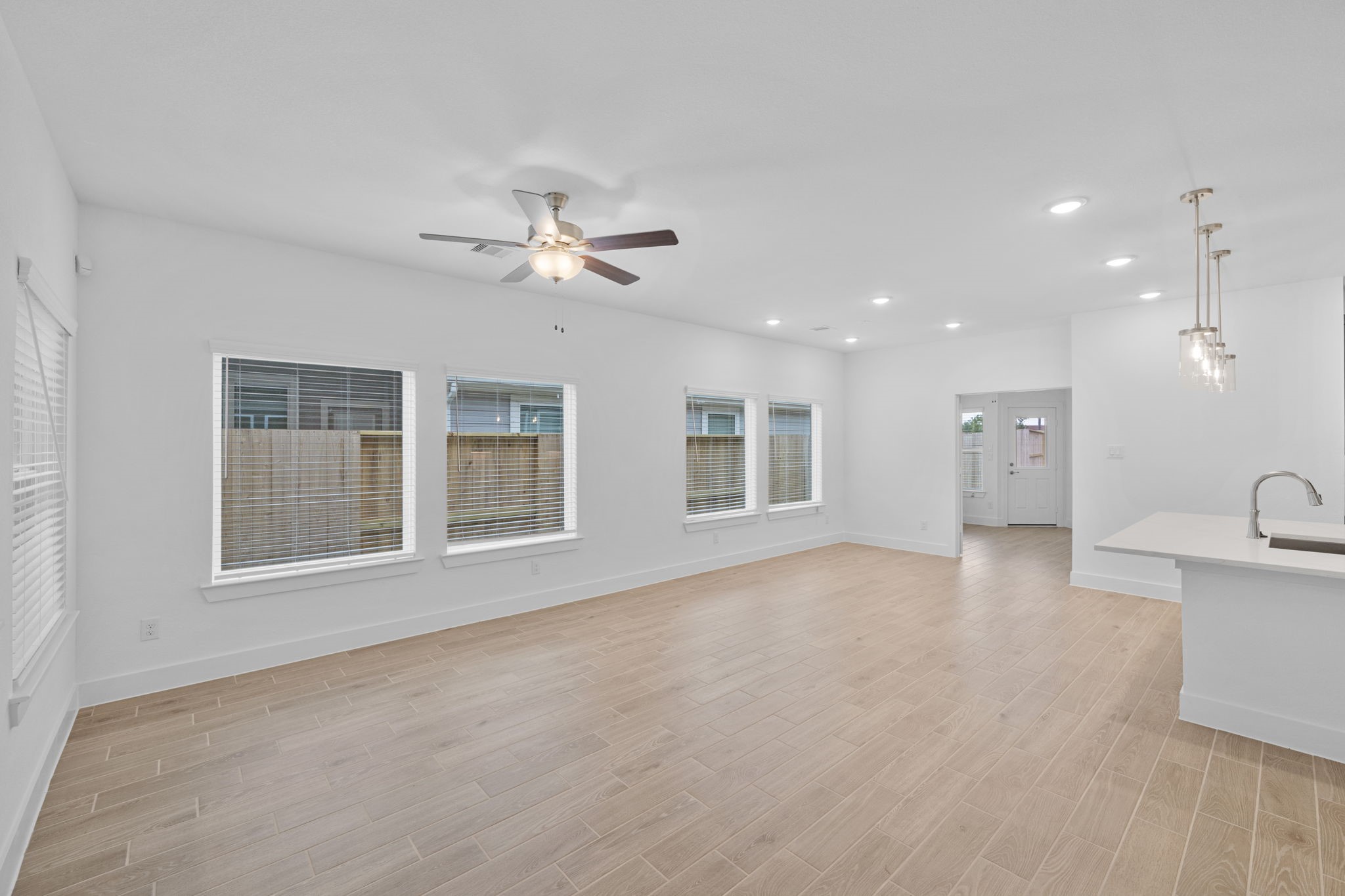 5259 Celestial Court Iowa Colony, TX 77583 - Photo 8 of 32