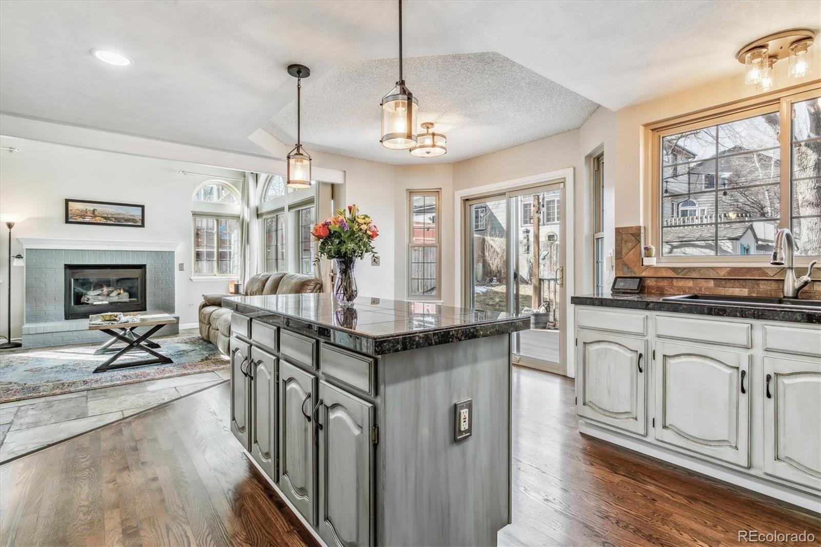 6777 Taft Circle Arvada, CO 80004 - Photo 12 of 48