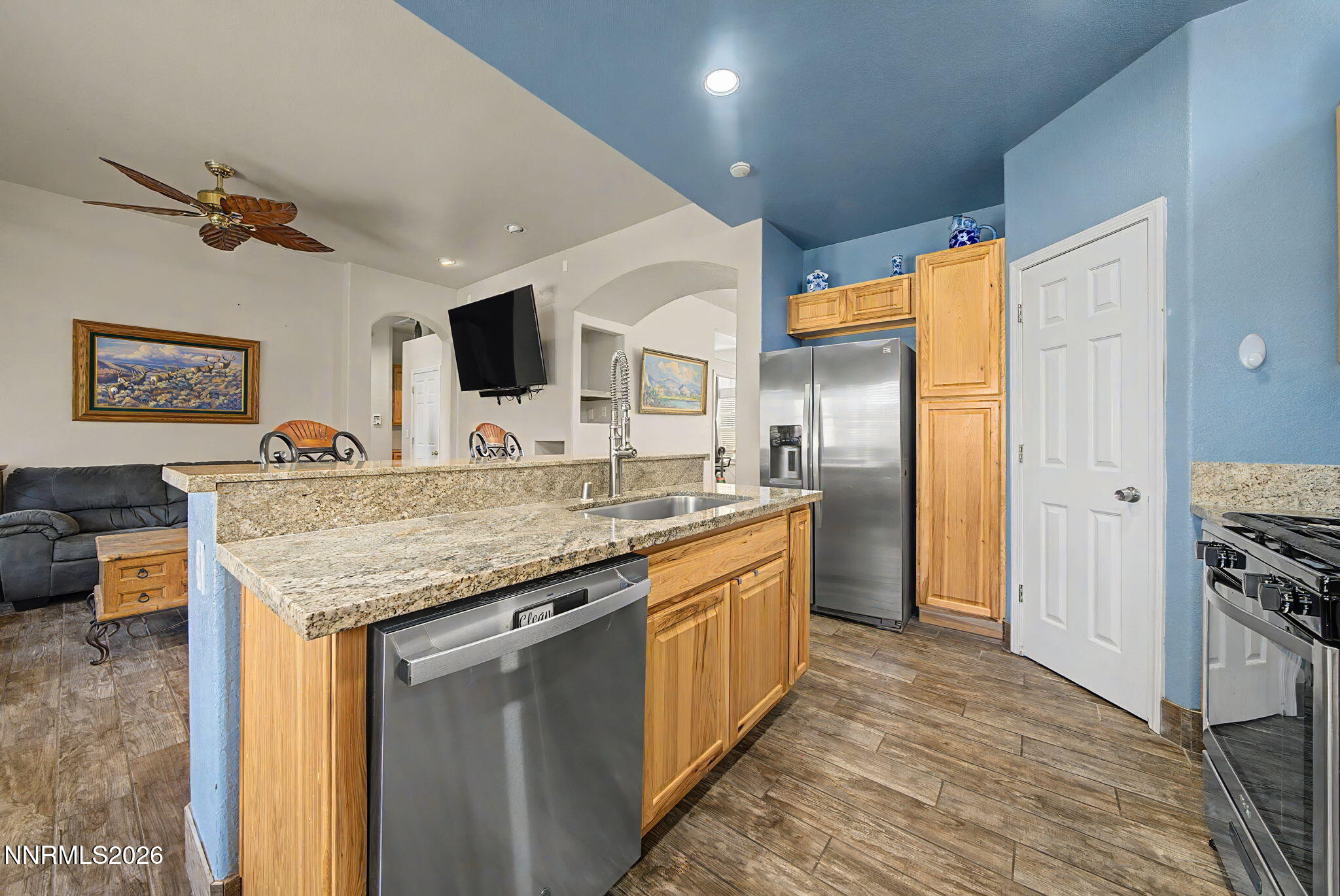 9395 Oakley Court Reno, NV 89521 - Photo 9 of 35 17-DSC02291-Edit