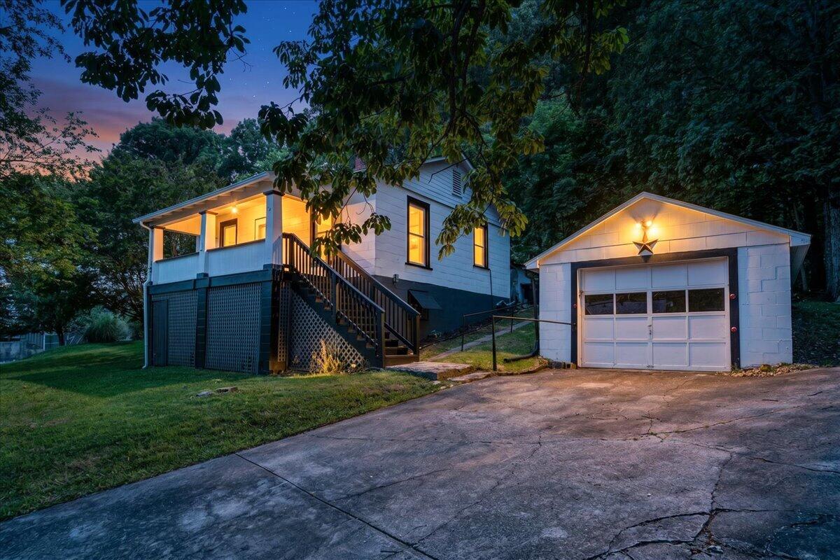 4331 Yellow Mountain Road Roanoke, VA 24014 - Photo 1 of 32 01-MIB01754A