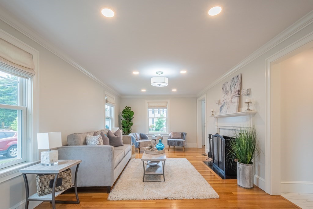 70 Princeton Road Arlington, MA 02474 - Photo 5 of 42 Gallery Image 5