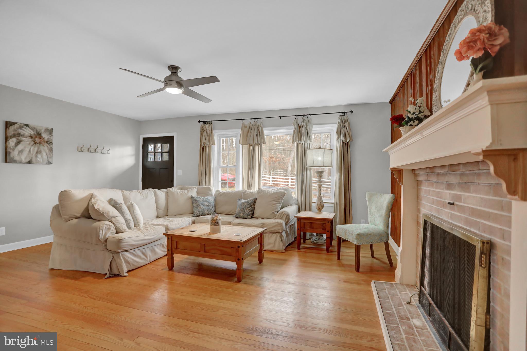 13206 Maple Grove Road Reisterstown, MD 21136 - Photo 2 of 53 Snuggle up in this adorable LR